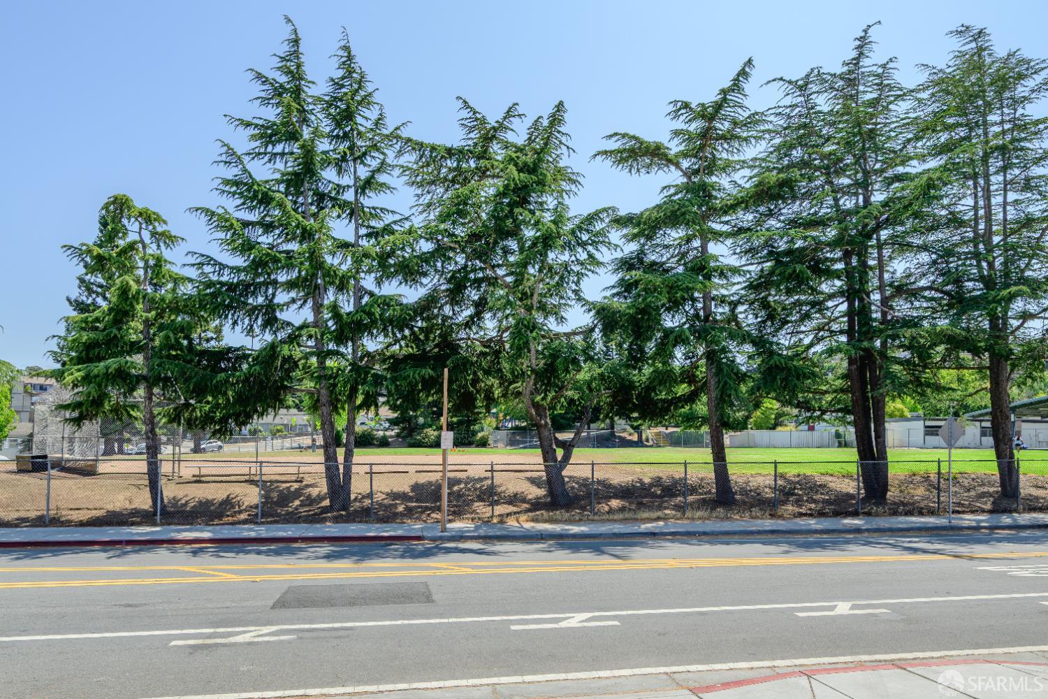 Detail Gallery Image 75 of 99 For 19652 Stanton Ave, Castro Valley,  CA 94546 - 6 Beds | 4 Baths