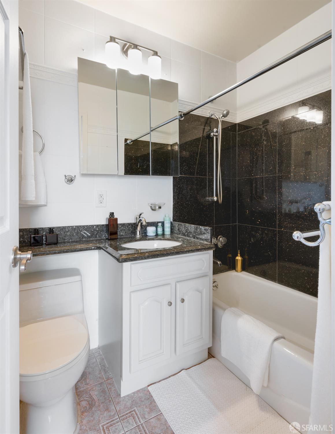 Photo #20: 425028937 Listing: Photo #20