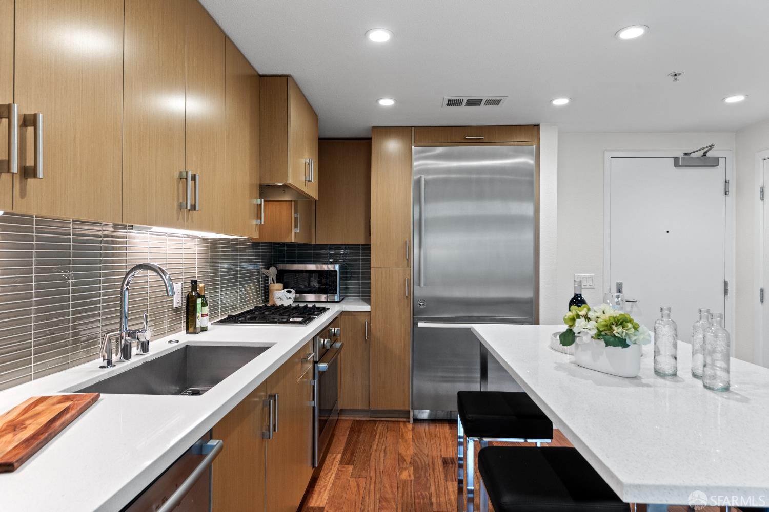 Photo #5: 425052643 Listing 