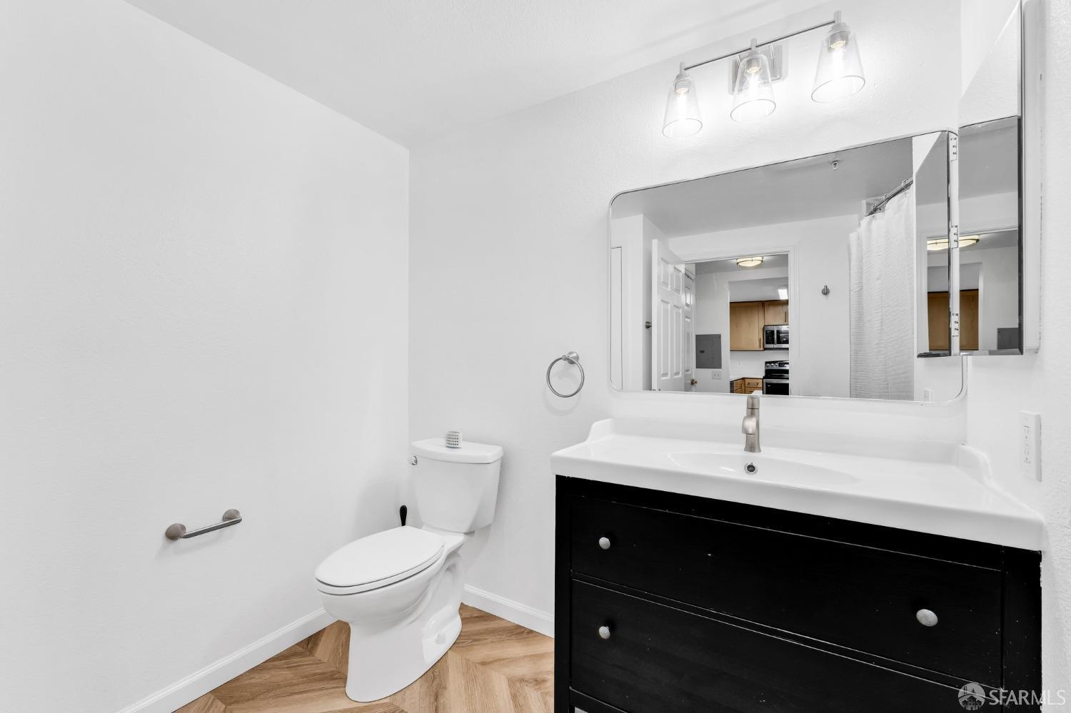 Detail Gallery Image 15 of 44 For 555 10th St #102,  Oakland,  CA 94607 - 2 Beds | 2 Baths