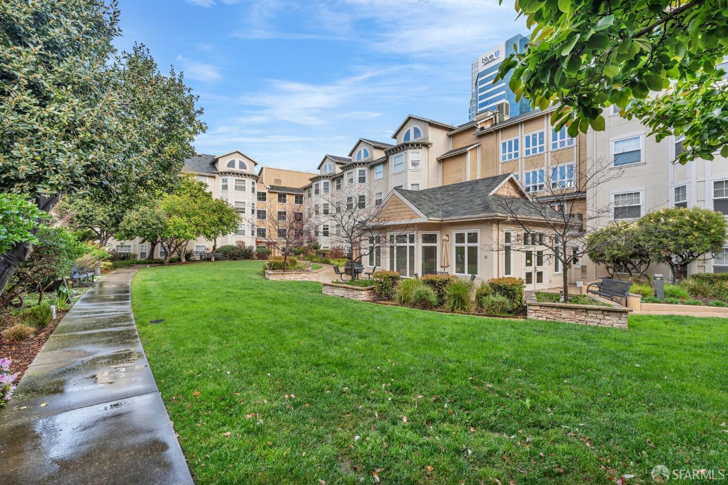 Detail Gallery Image 34 of 44 For 555 10th St #102,  Oakland,  CA 94607 - 2 Beds | 2 Baths