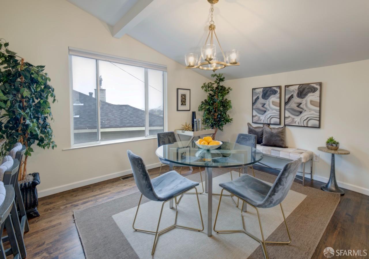 Detail Gallery Image 5 of 17 For 636 Edgemar Ave, Pacifica,  CA 94044 - 3 Beds | 1/1 Baths