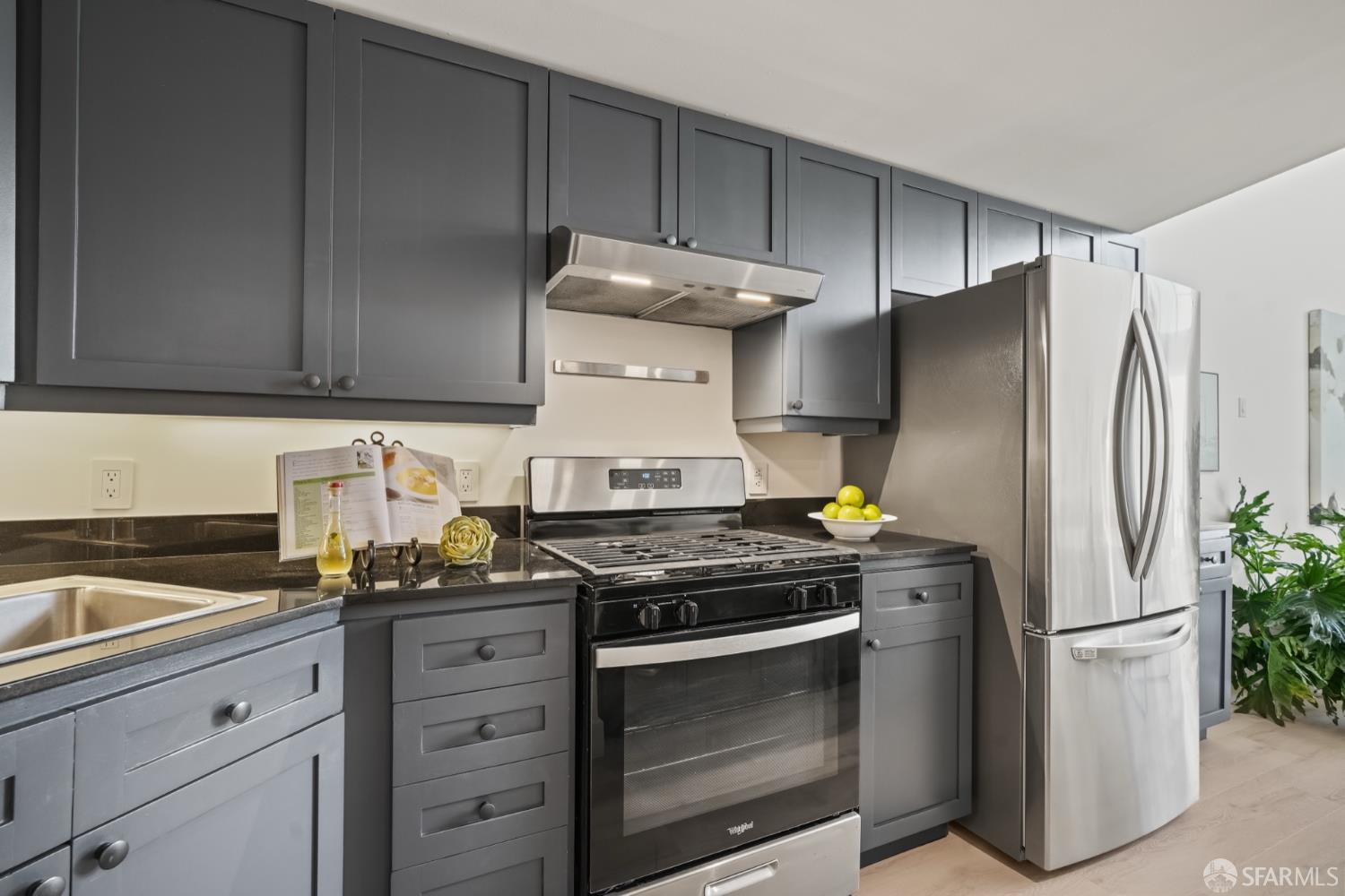 Detail Gallery Image 10 of 33 For 39 Boardman Pl #105,  San Francisco,  CA 94103 - 2 Beds | 2 Baths