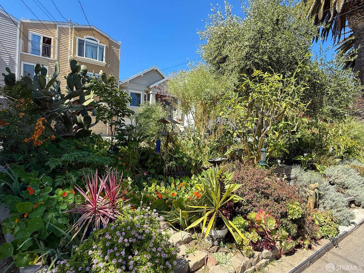 Detail Gallery Image 27 of 28 For 1720 Quesada Ave #1720,  San Francisco,  CA 94124 - 2 Beds | 1/1 Baths