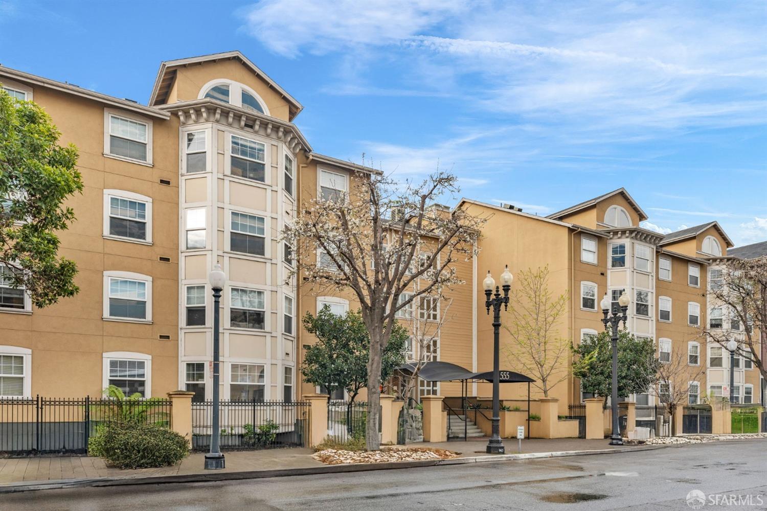 Detail Gallery Image 41 of 44 For 555 10th St #102,  Oakland,  CA 94607 - 2 Beds | 2 Baths