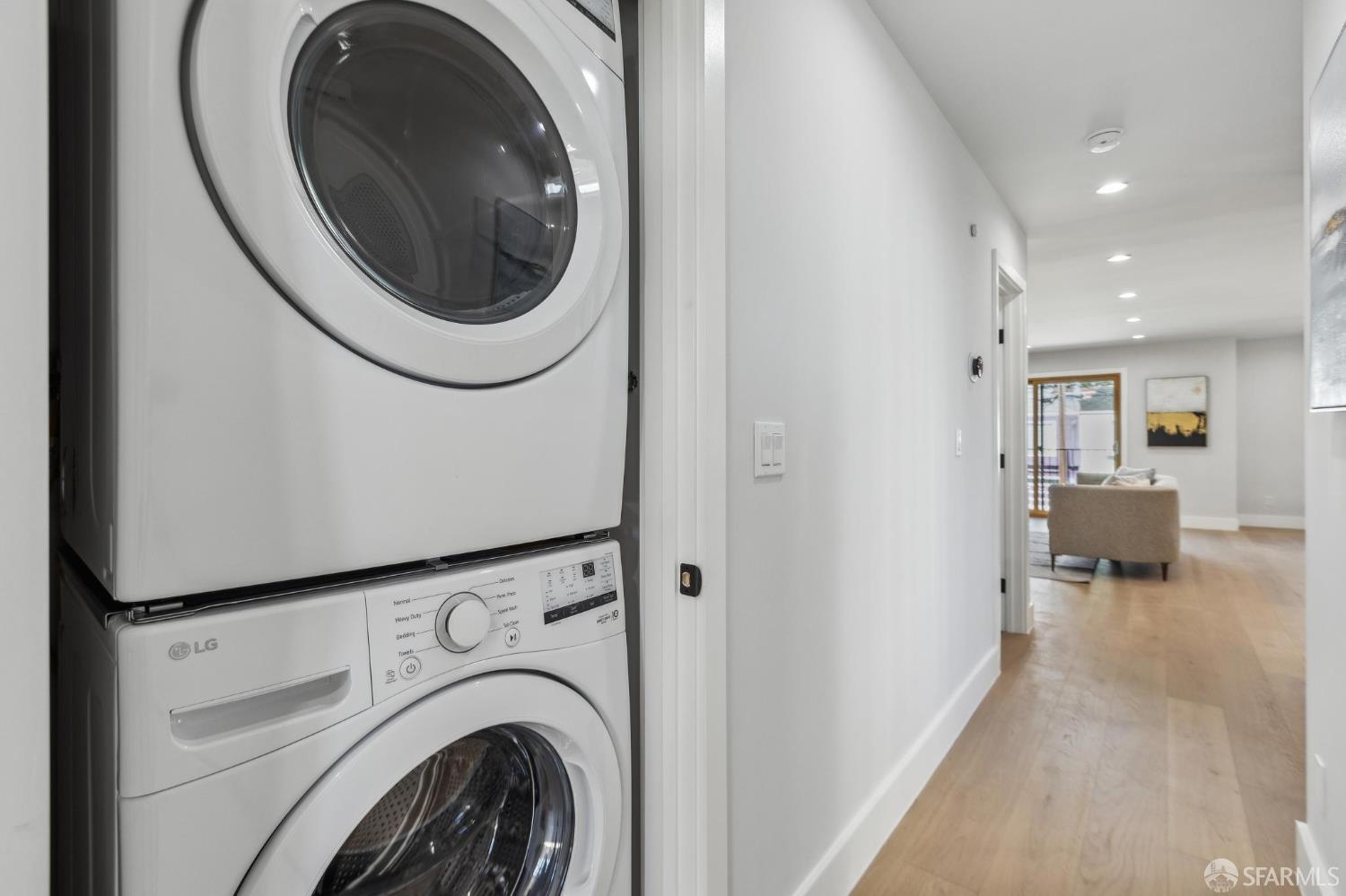 Detail Gallery Image 37 of 86 For 2055 42nd Ave, San Francisco,  CA 94116 - 3 Beds | 4 Baths