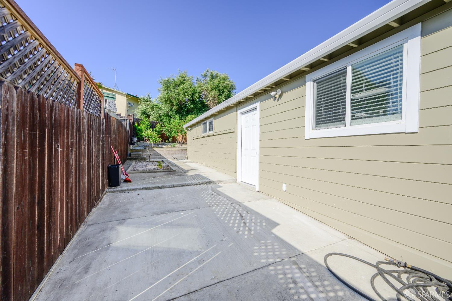 Detail Gallery Image 71 of 99 For 19652 Stanton Ave, Castro Valley,  CA 94546 - 6 Beds | 4 Baths