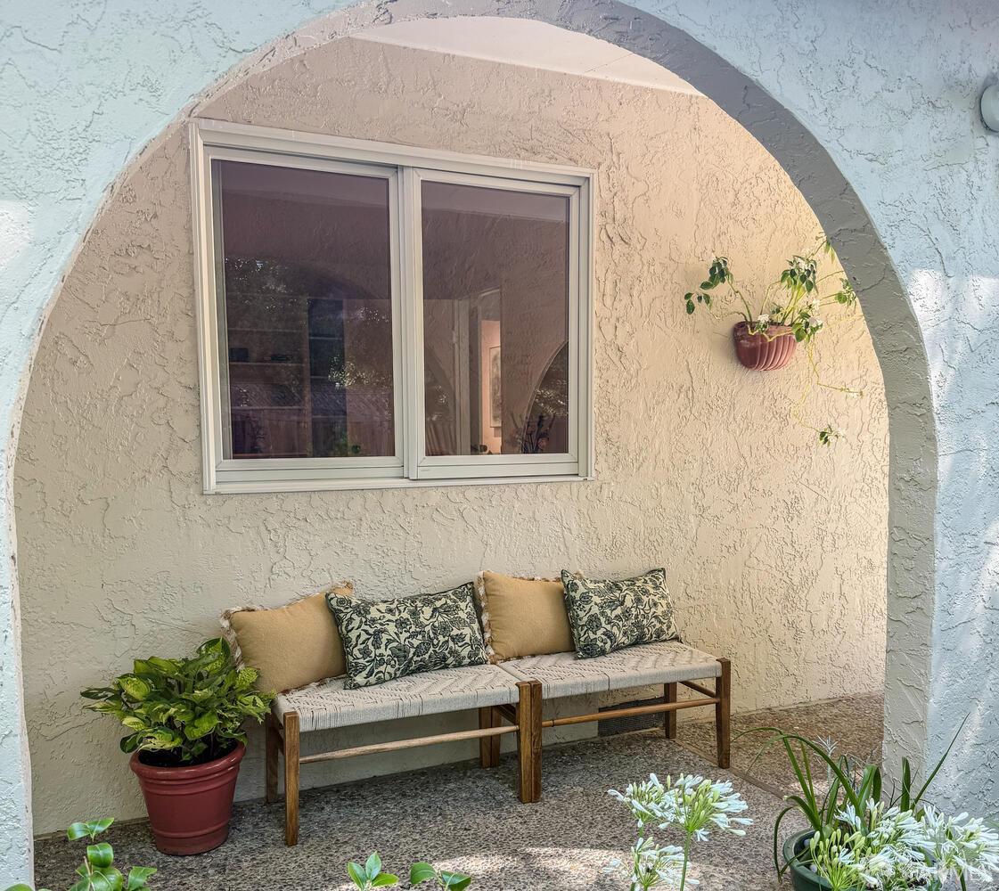 Detail Gallery Image 8 of 36 For 454 9th Ave, Menlo Park,  CA 94025 - 4 Beds | 2/1 Baths