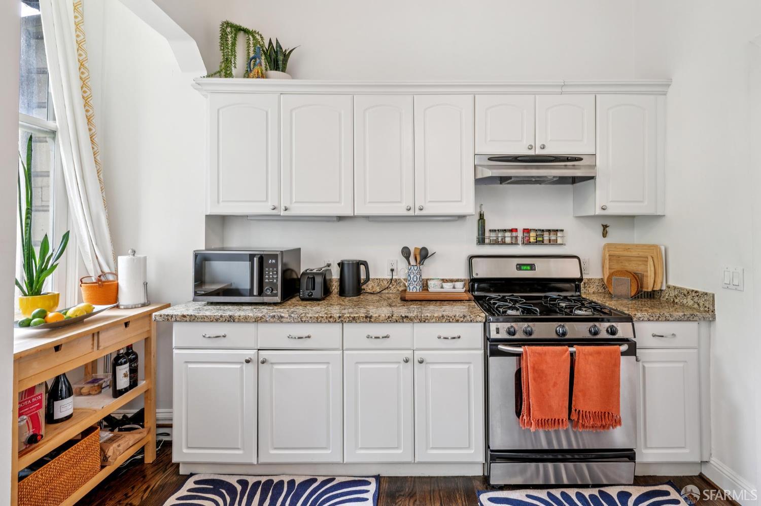 Detail Gallery Image 14 of 38 For 2922 Pine St, San Francisco,  CA 94115 - 2 Beds | 2 Baths