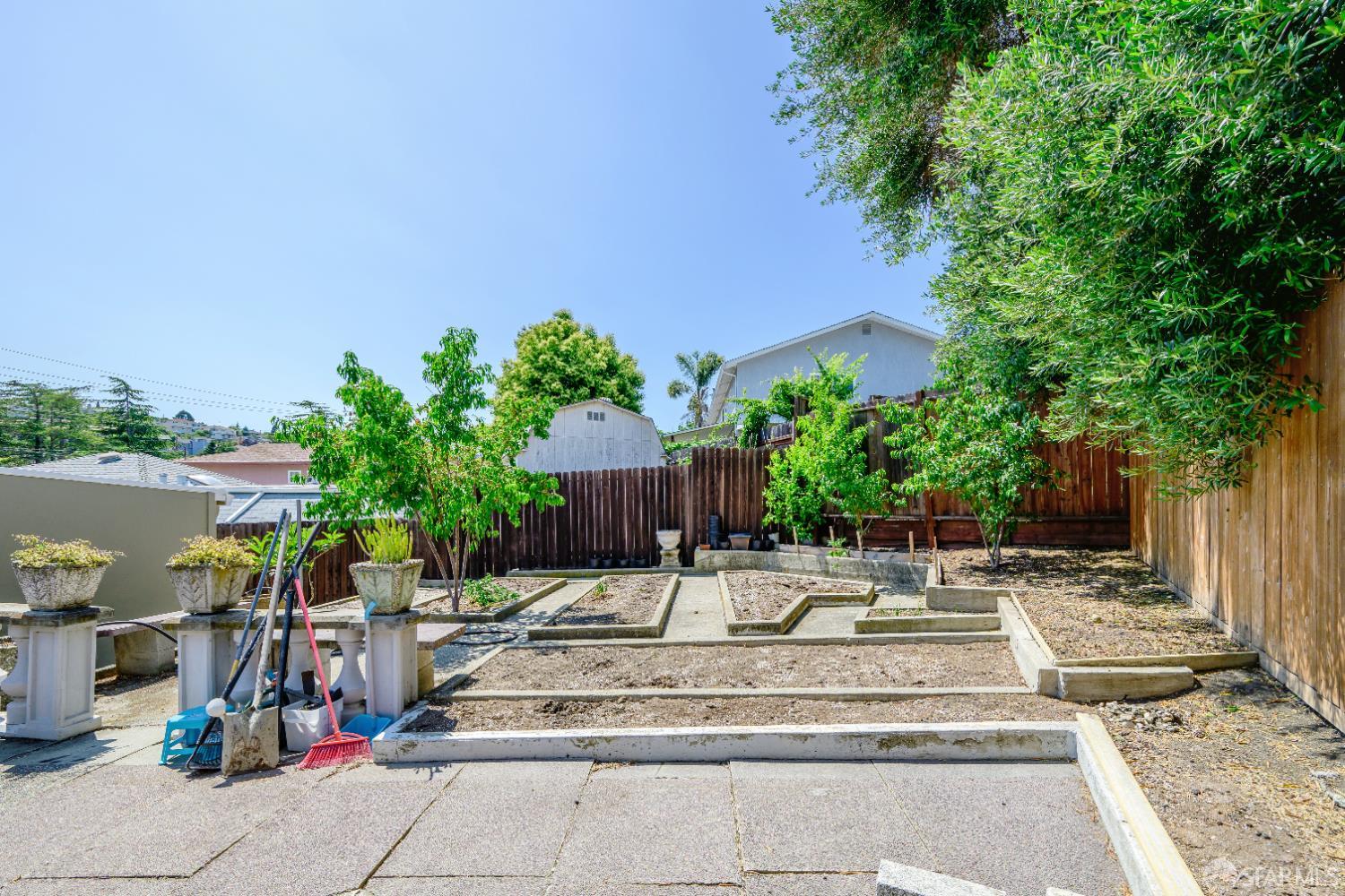 Detail Gallery Image 62 of 99 For 19652 Stanton Ave, Castro Valley,  CA 94546 - 6 Beds | 4 Baths