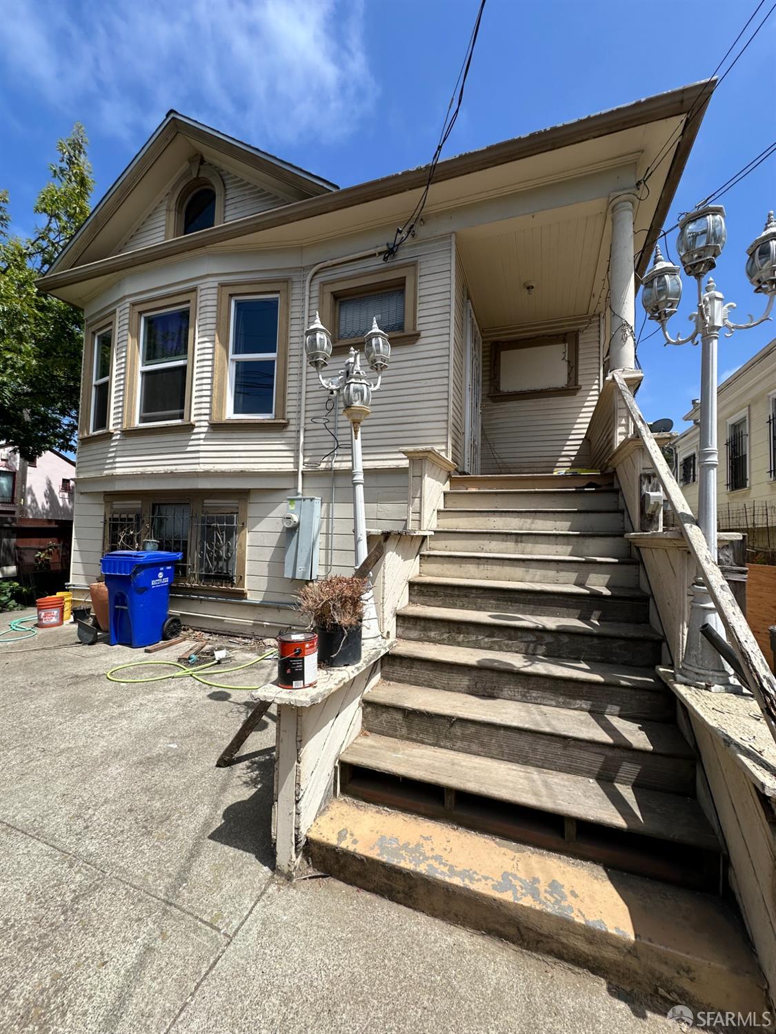 Detail Gallery Image 2 of 16 For 2140 27th Ave, Oakland,  CA 94601 - 2 Beds | 2 Baths