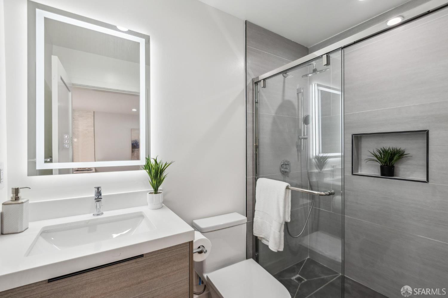 Detail Gallery Image 70 of 86 For 2055 42nd Ave, San Francisco,  CA 94116 - 3 Beds | 4 Baths