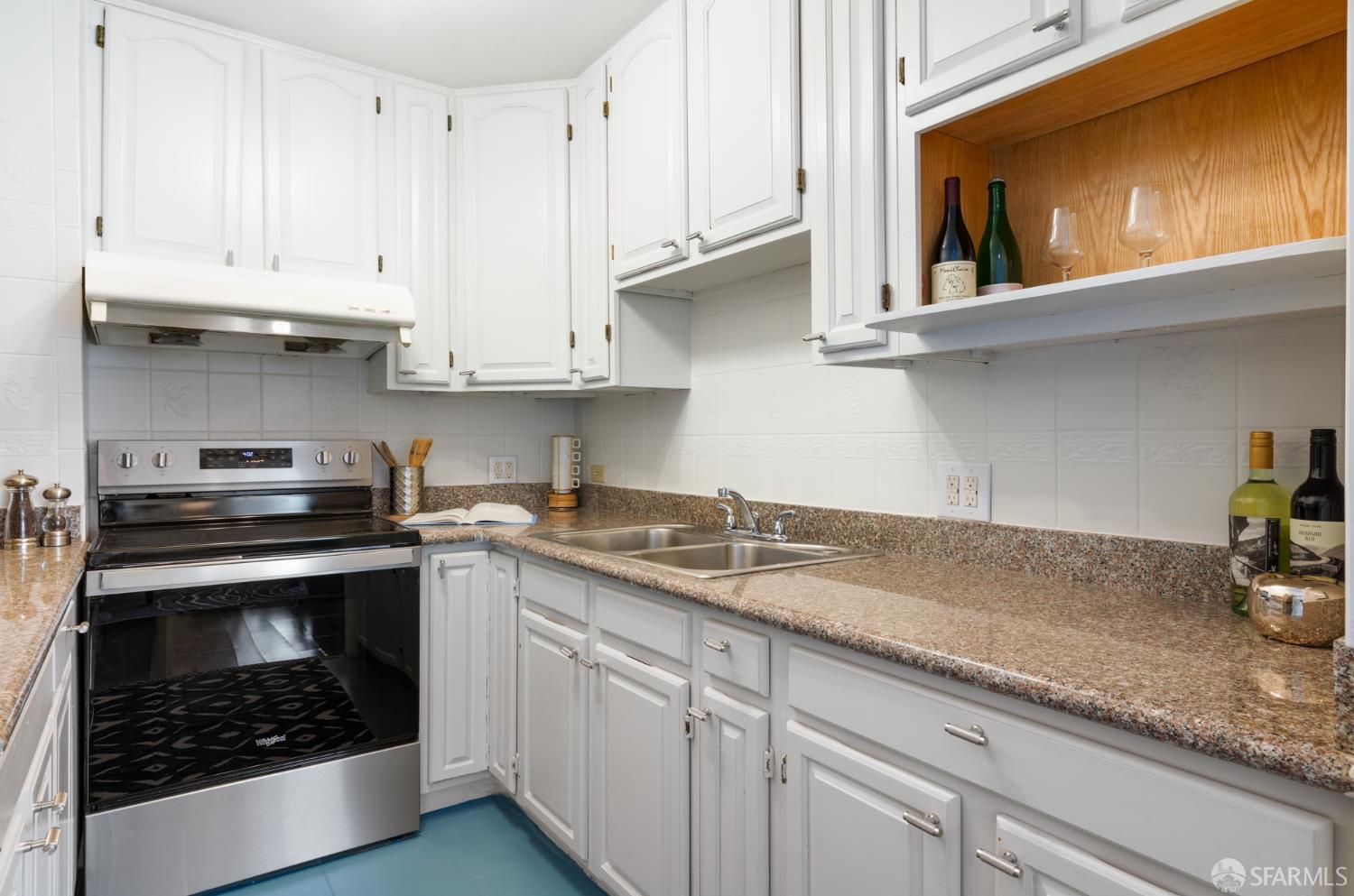 Photo #13: 425028937 Listing: Photo #13