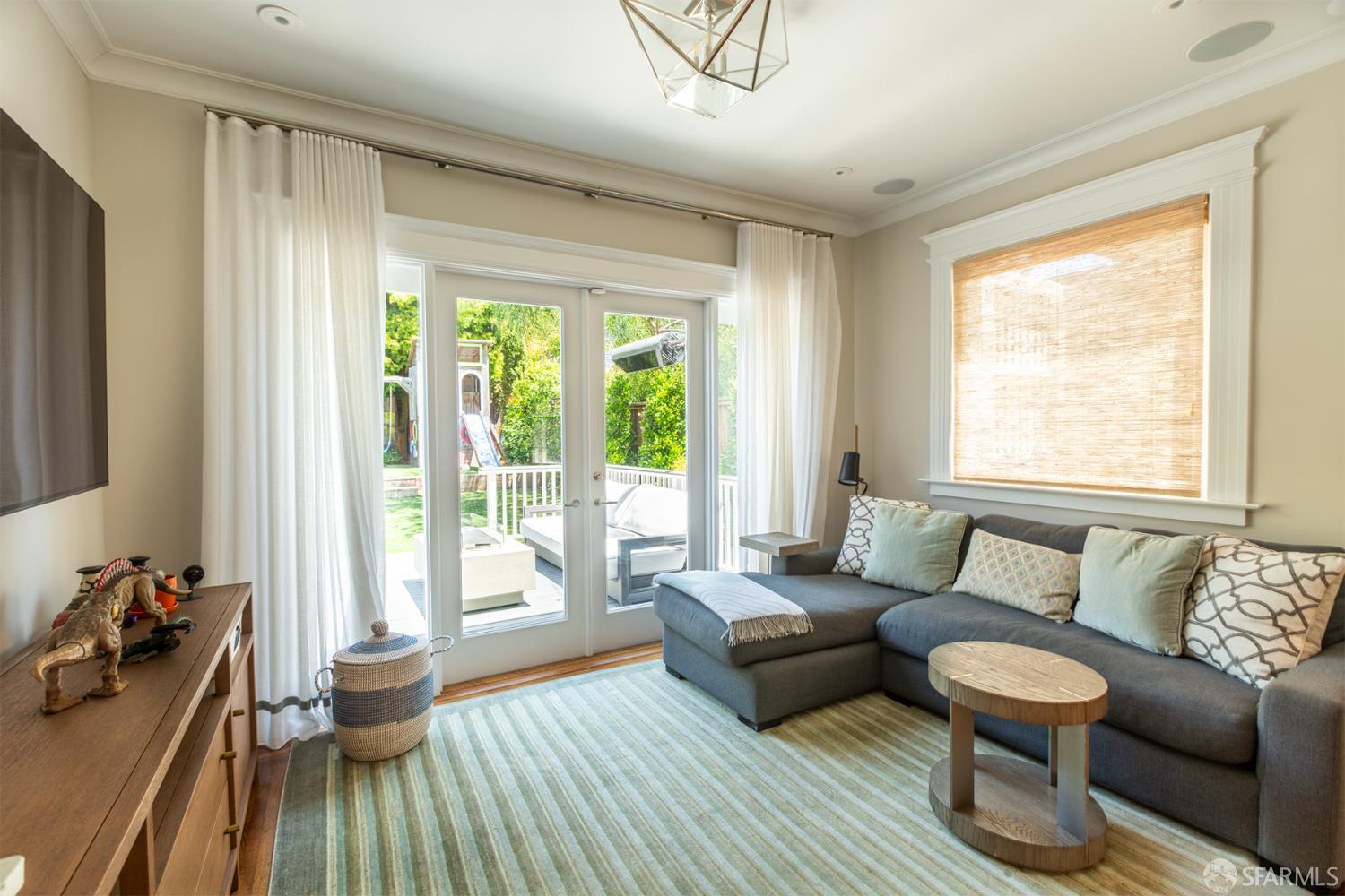 Detail Gallery Image 5 of 20 For 132 Jordan Ave, San Francisco,  CA 94118 - 3 Beds | 2 Baths