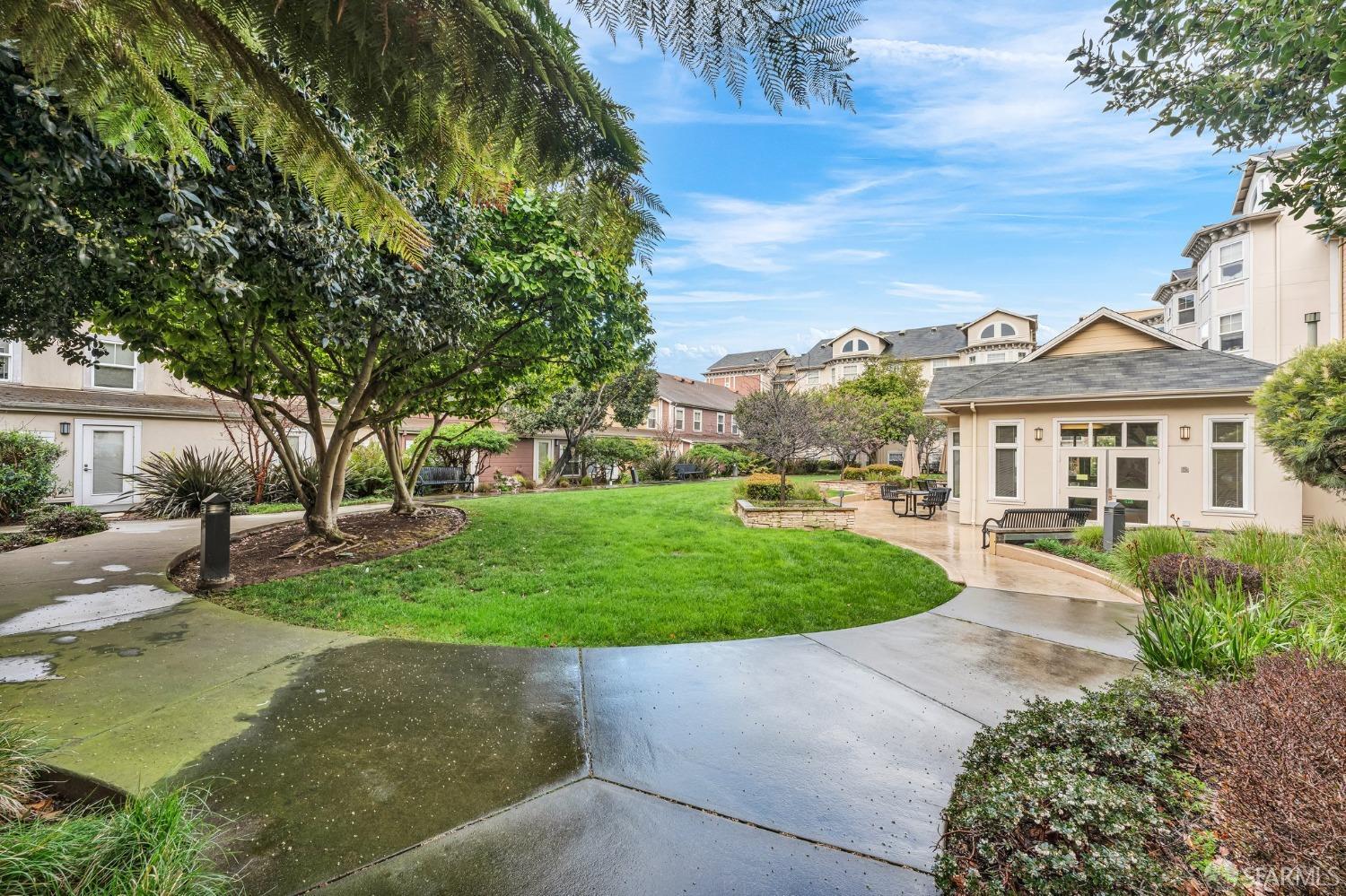 Detail Gallery Image 28 of 44 For 555 10th St #102,  Oakland,  CA 94607 - 2 Beds | 2 Baths