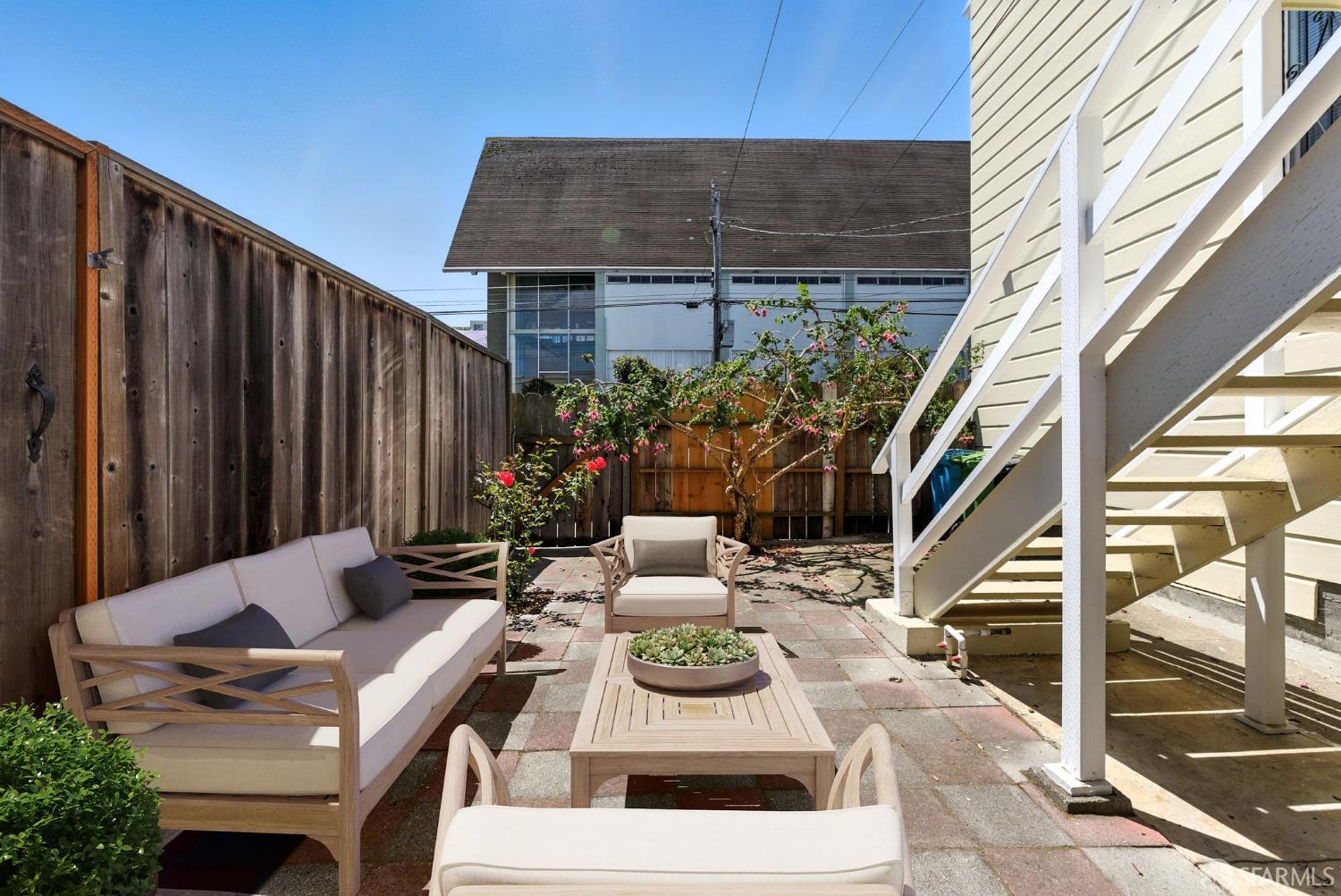 Detail Gallery Image 23 of 35 For 420 Woolsey St, San Francisco,  CA 94134 - 1 Beds | 1 Baths