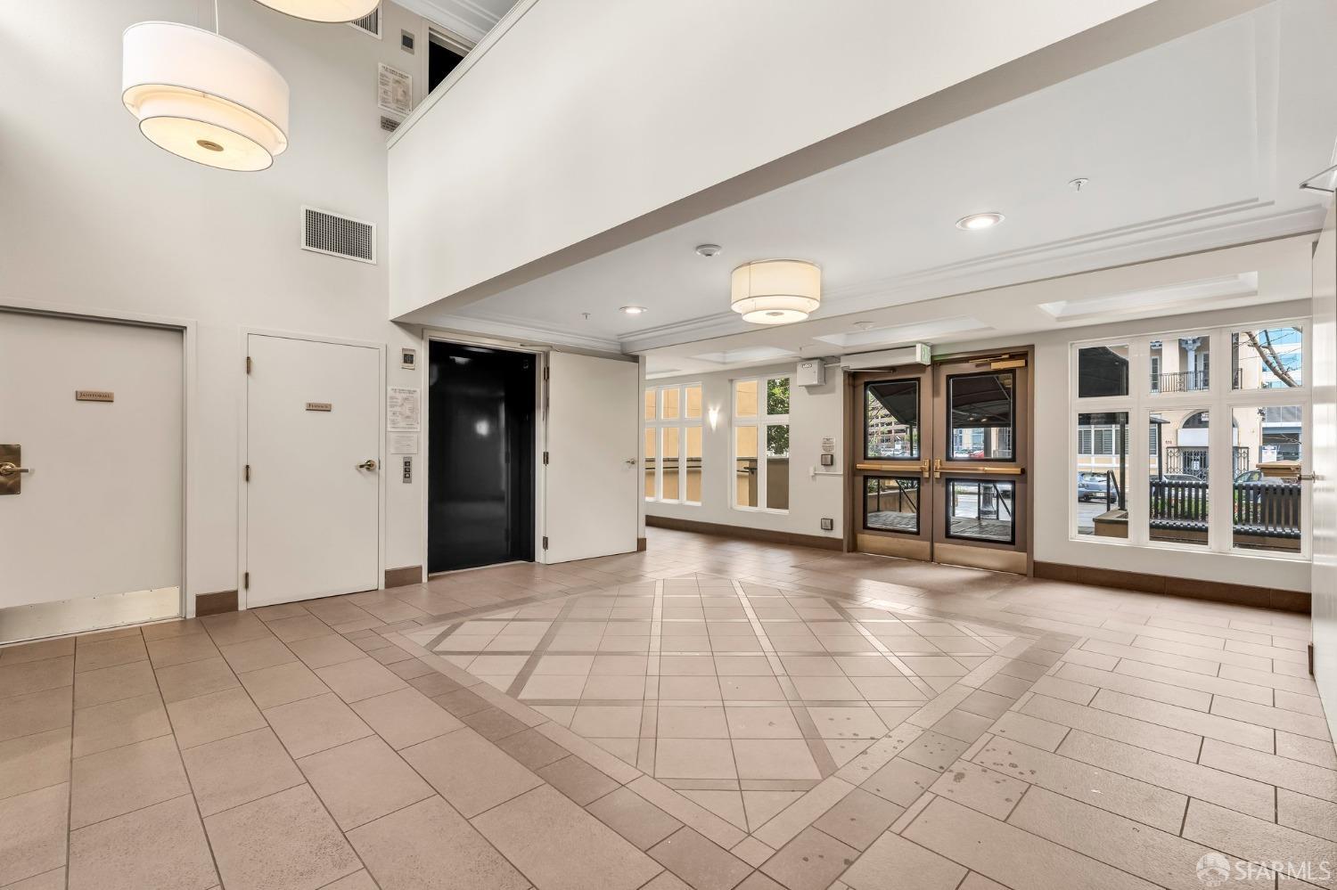 Detail Gallery Image 42 of 44 For 555 10th St #102,  Oakland,  CA 94607 - 2 Beds | 2 Baths