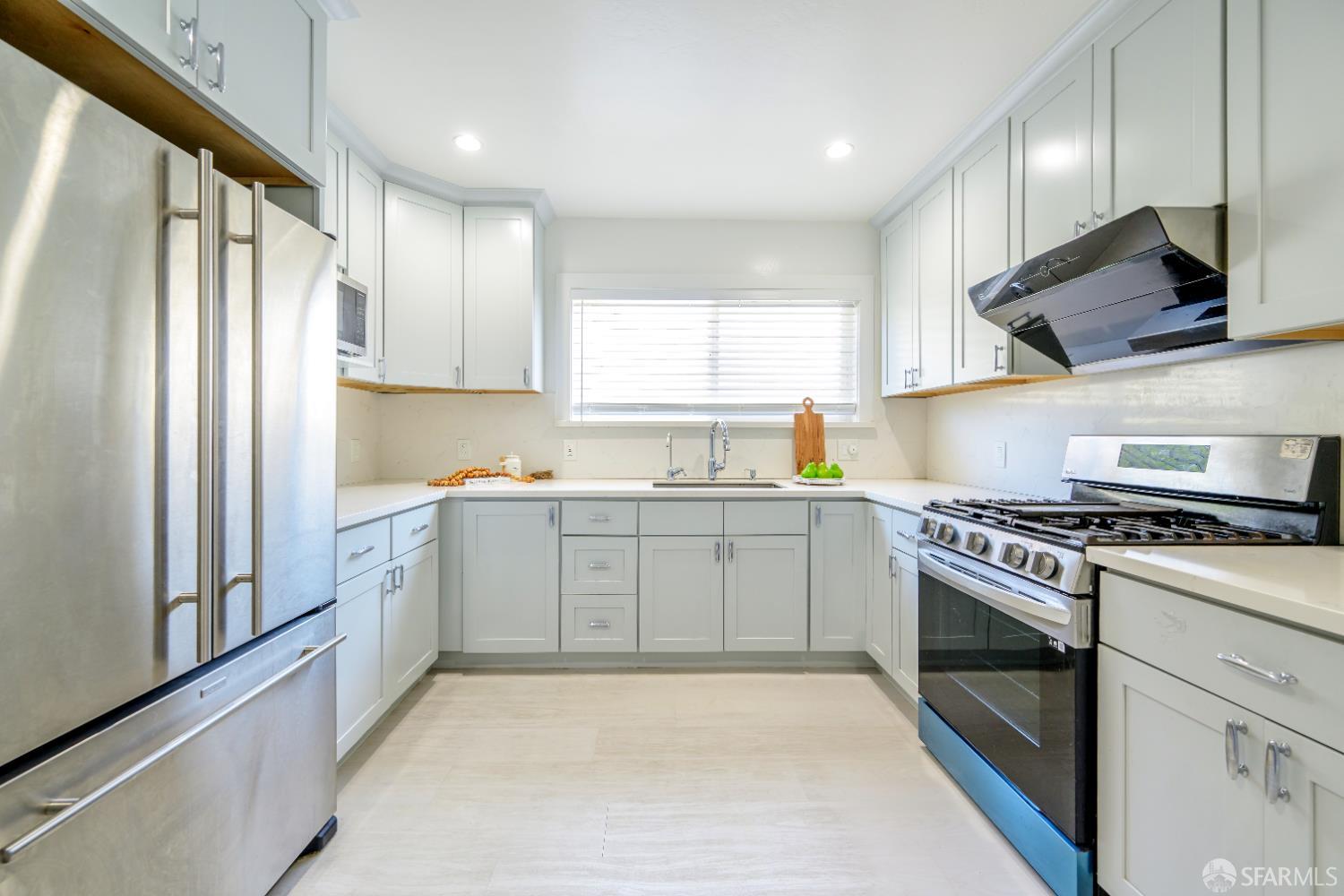 Detail Gallery Image 15 of 99 For 19652 Stanton Ave, Castro Valley,  CA 94546 - 6 Beds | 4 Baths