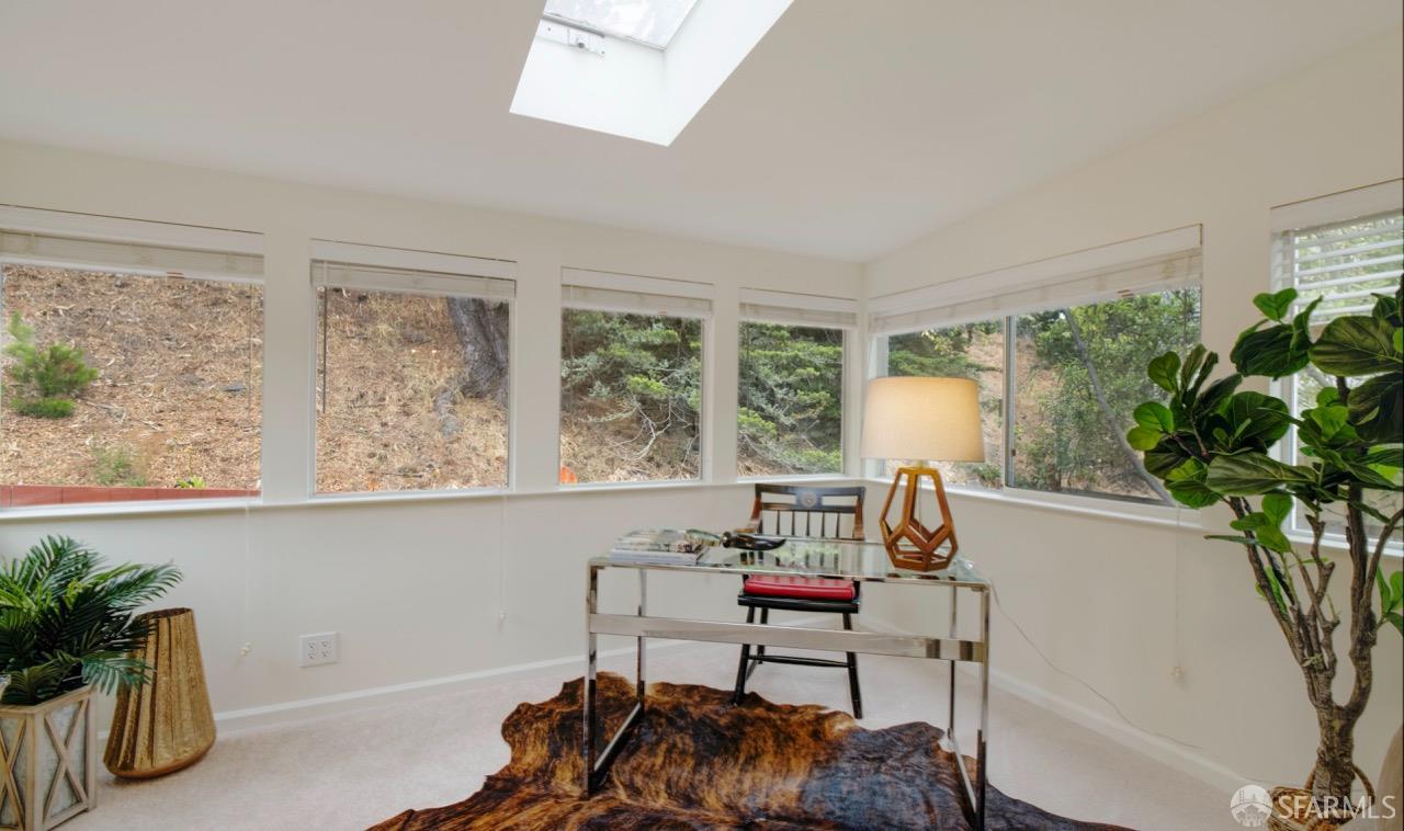 Detail Gallery Image 8 of 17 For 636 Edgemar Ave, Pacifica,  CA 94044 - 3 Beds | 1/1 Baths