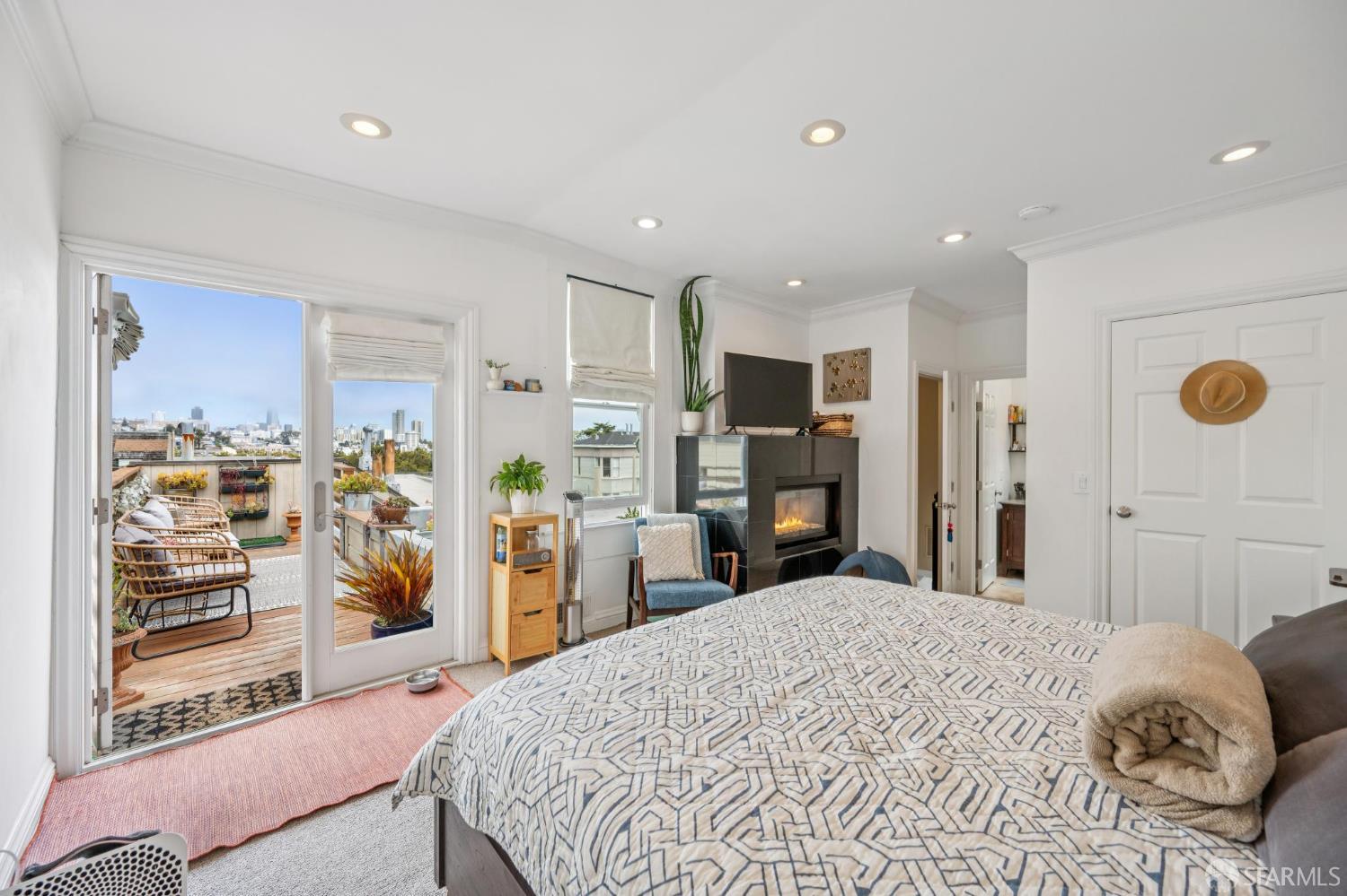 Detail Gallery Image 32 of 38 For 2922 Pine St, San Francisco,  CA 94115 - 2 Beds | 2 Baths