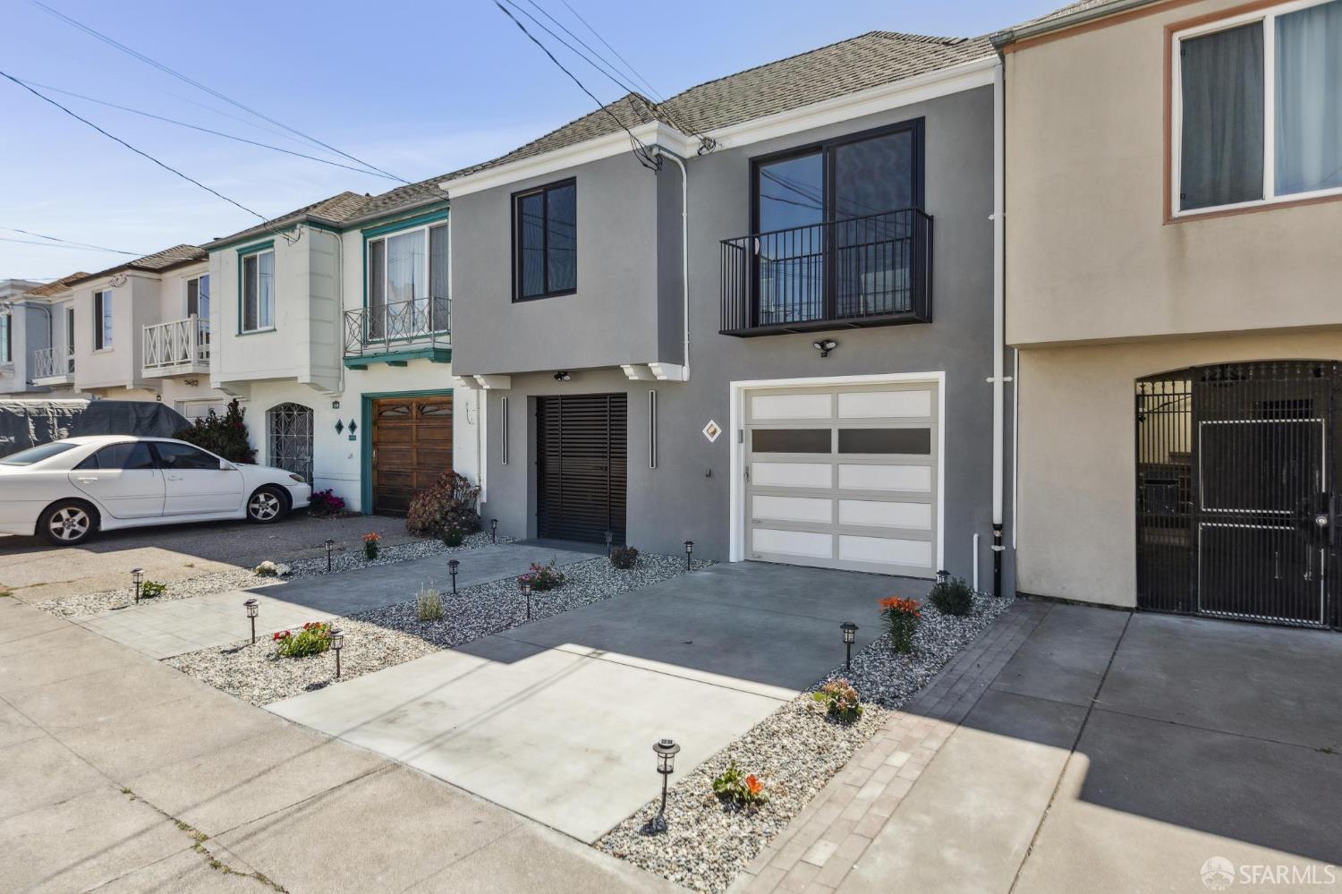 Detail Gallery Image 4 of 86 For 2055 42nd Ave, San Francisco,  CA 94116 - 3 Beds | 4 Baths