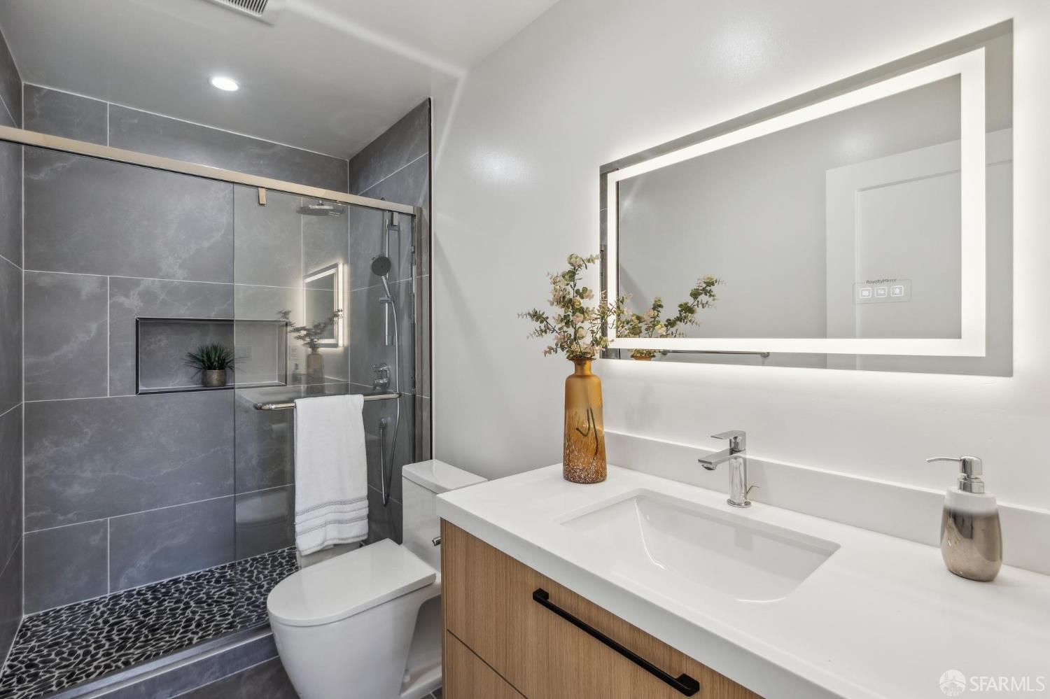 Detail Gallery Image 69 of 86 For 2055 42nd Ave, San Francisco,  CA 94116 - 3 Beds | 4 Baths