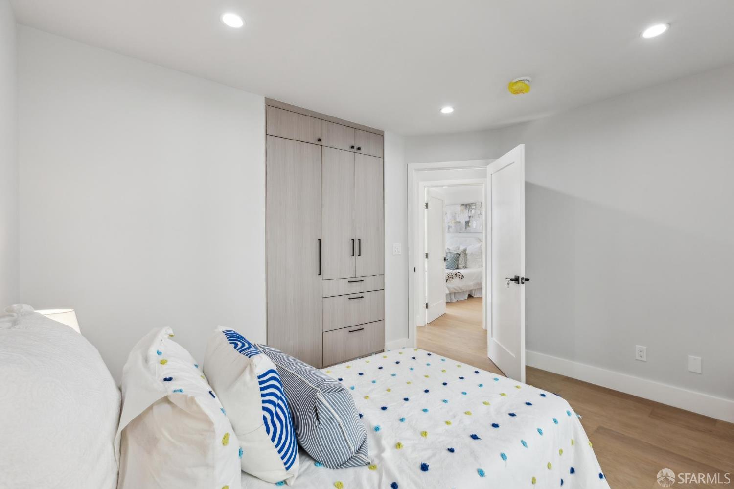 Detail Gallery Image 51 of 86 For 2055 42nd Ave, San Francisco,  CA 94116 - 3 Beds | 4 Baths