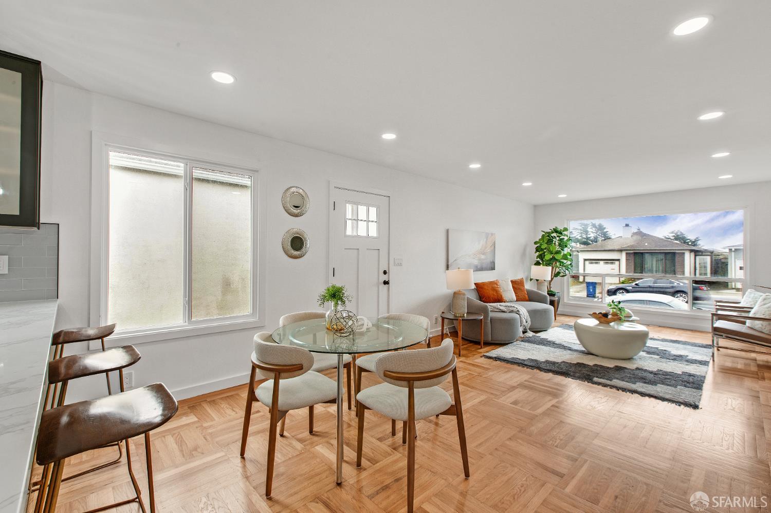 Detail Gallery Image 7 of 33 For 548 Skyline Dr, Daly City,  CA 94015 - 3 Beds | 2 Baths