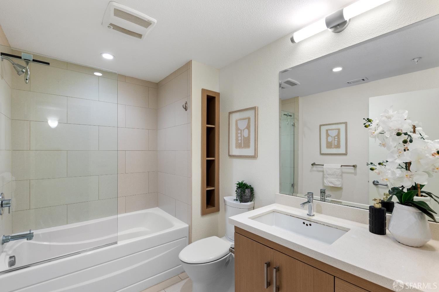 Photo #18: 425052643 Listing: Photo #18
