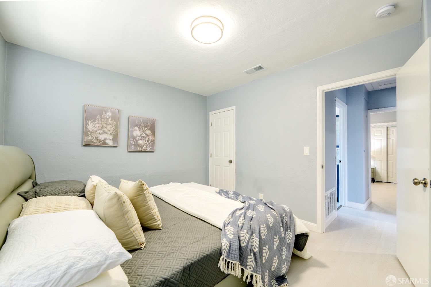 Detail Gallery Image 24 of 99 For 19652 Stanton Ave, Castro Valley,  CA 94546 - 6 Beds | 4 Baths