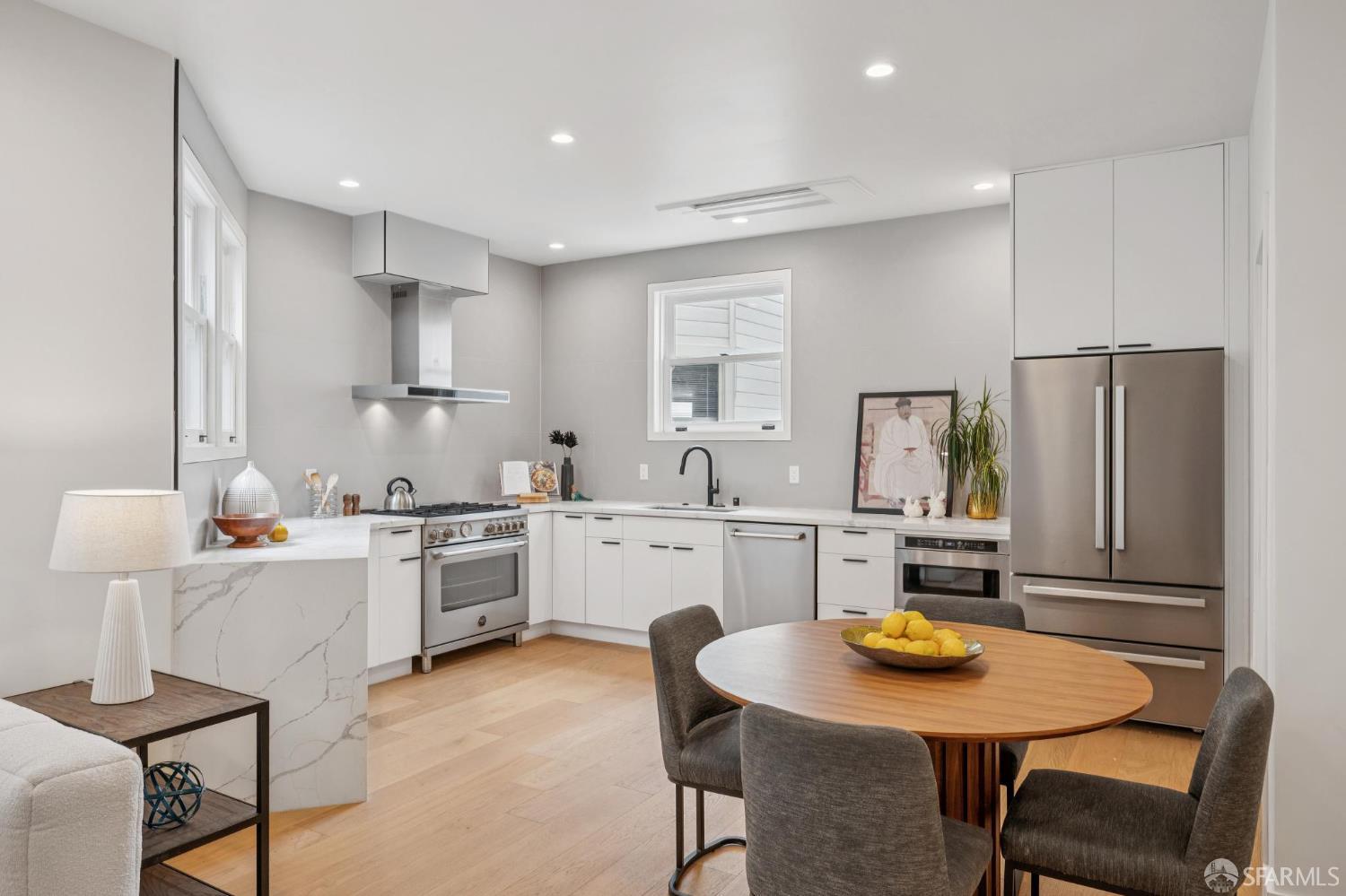 Photo #4: 425052854 Listing 
