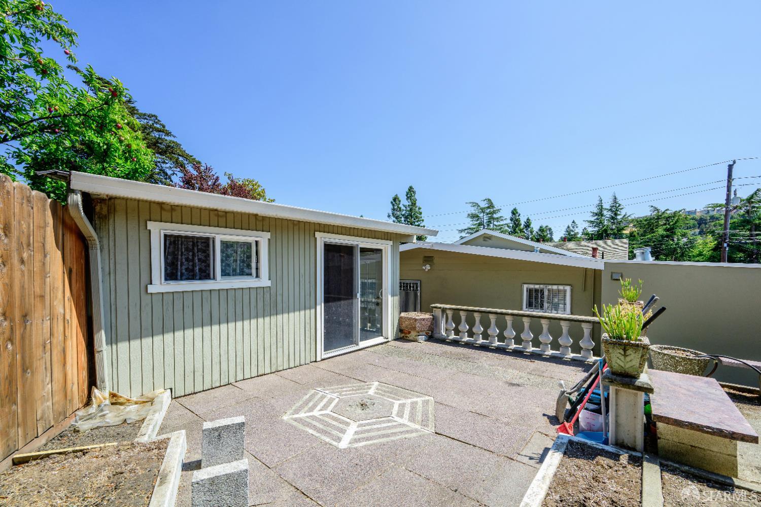 Detail Gallery Image 64 of 99 For 19652 Stanton Ave, Castro Valley,  CA 94546 - 6 Beds | 4 Baths