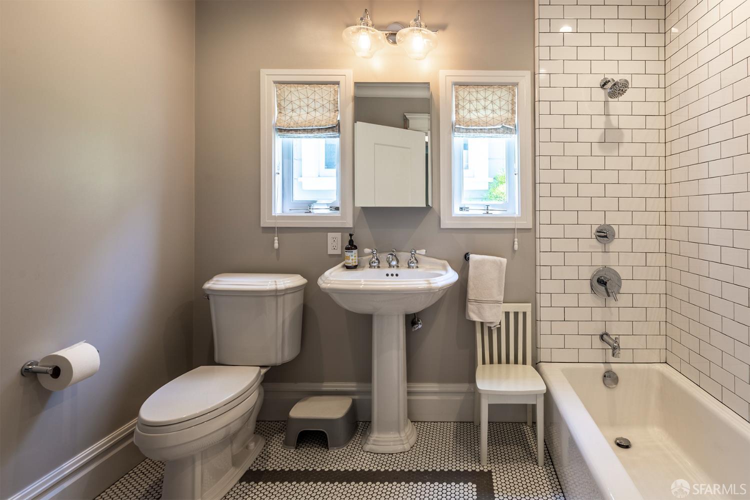 Detail Gallery Image 14 of 20 For 132 Jordan Ave, San Francisco,  CA 94118 - 3 Beds | 2 Baths