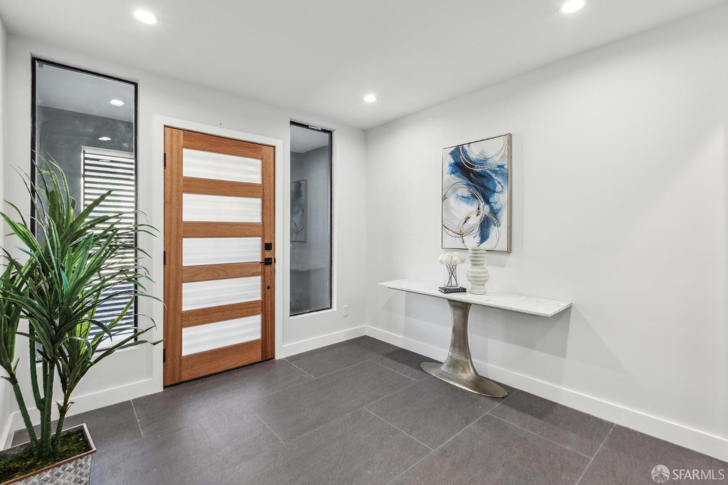 Detail Gallery Image 6 of 86 For 2055 42nd Ave, San Francisco,  CA 94116 - 3 Beds | 4 Baths