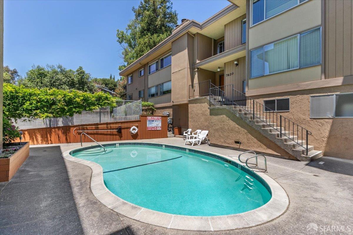 Detail Gallery Image 40 of 40 For 7620 Mountain Blvd #12,  Oakland,  CA 94605 - 2 Beds | 2 Baths