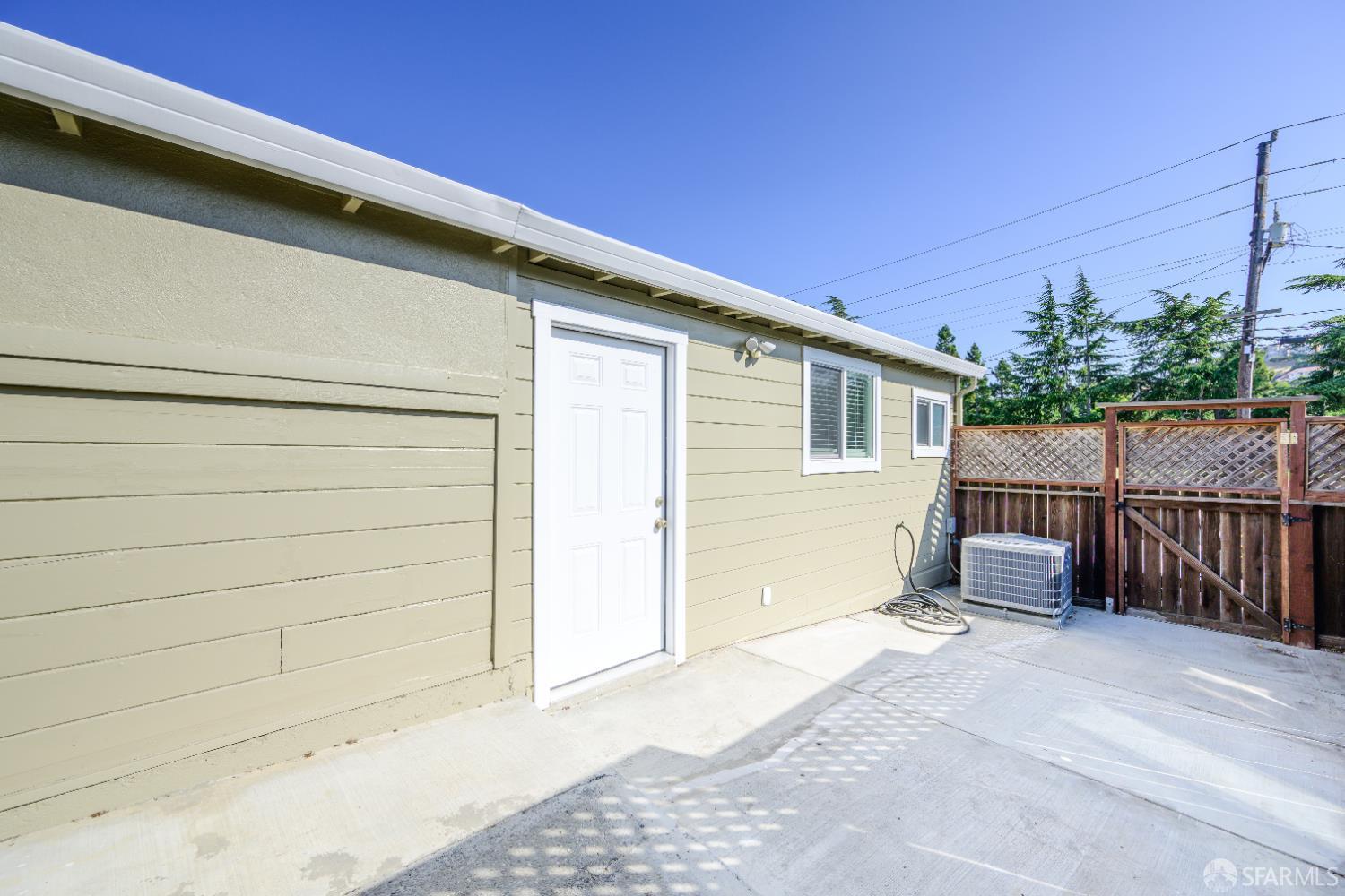 Detail Gallery Image 72 of 99 For 19652 Stanton Ave, Castro Valley,  CA 94546 - 6 Beds | 4 Baths