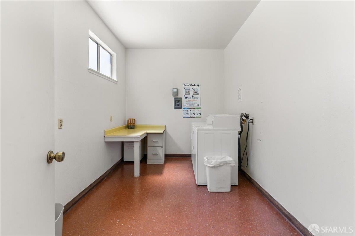 Detail Gallery Image 36 of 40 For 7620 Mountain Blvd #12,  Oakland,  CA 94605 - 2 Beds | 2 Baths