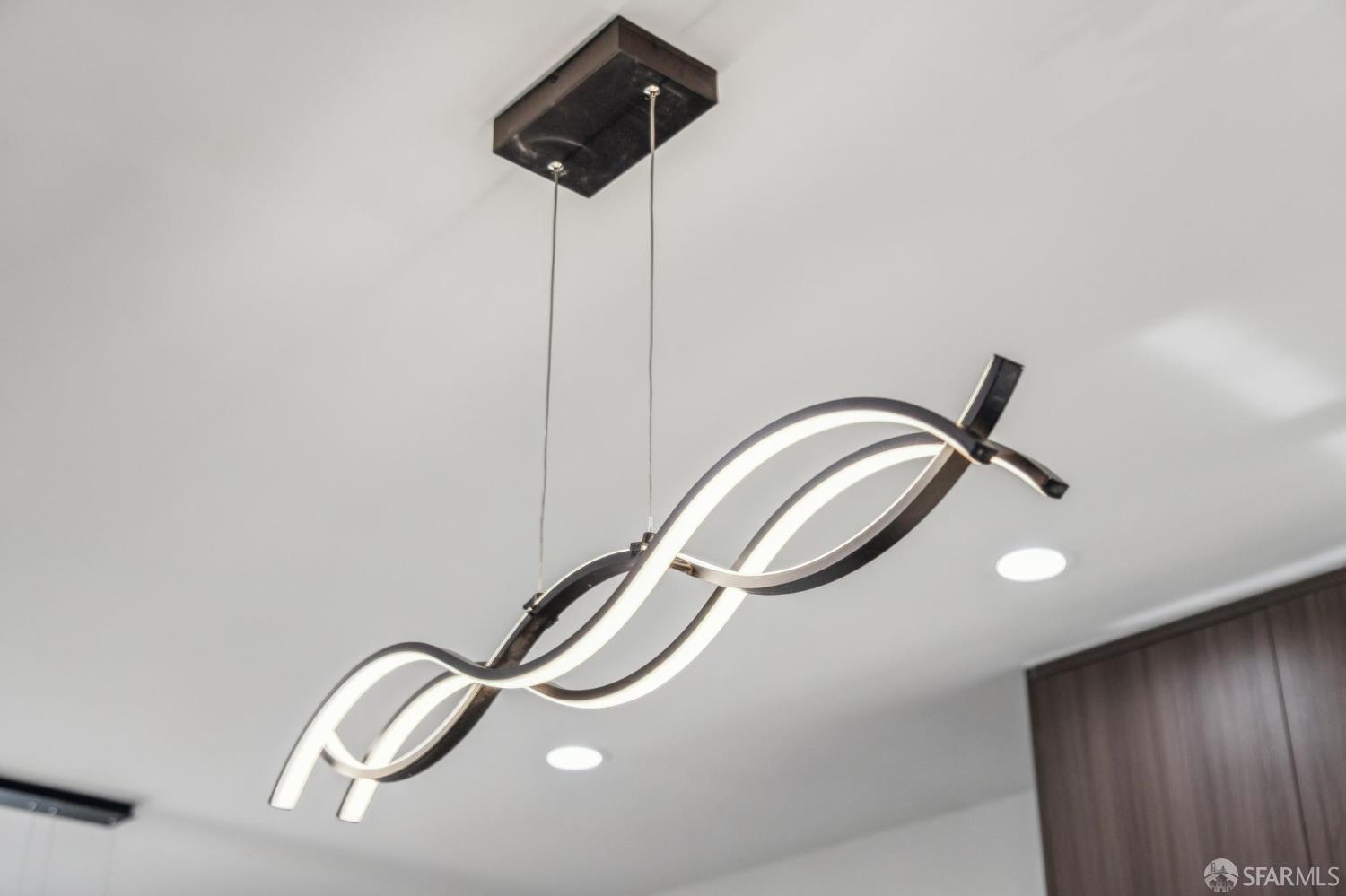 Detail Gallery Image 21 of 86 For 2055 42nd Ave, San Francisco,  CA 94116 - 3 Beds | 4 Baths