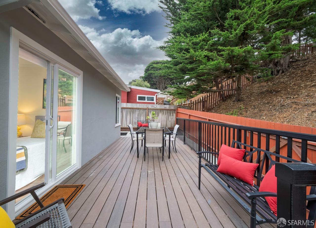 Detail Gallery Image 16 of 17 For 636 Edgemar Ave, Pacifica,  CA 94044 - 3 Beds | 1/1 Baths