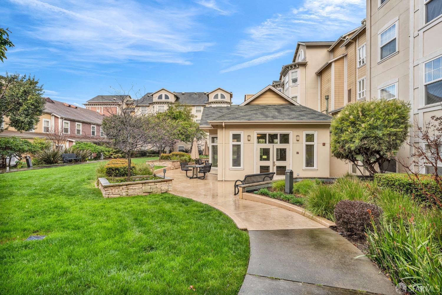 Detail Gallery Image 29 of 44 For 555 10th St #102,  Oakland,  CA 94607 - 2 Beds | 2 Baths