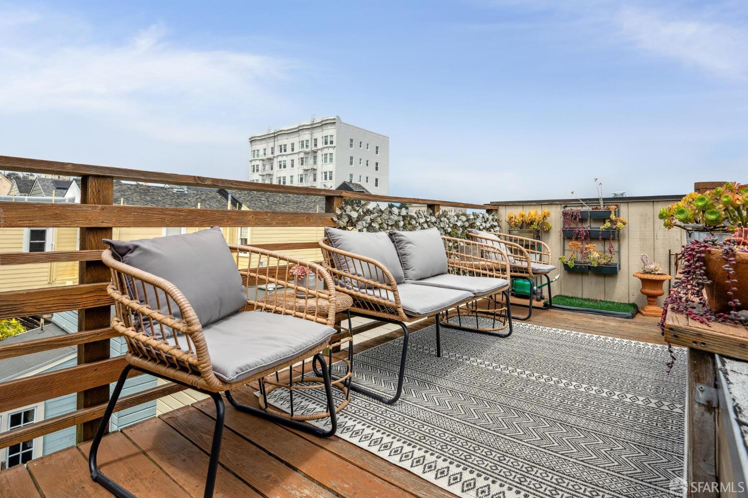 Detail Gallery Image 36 of 38 For 2922 Pine St, San Francisco,  CA 94115 - 2 Beds | 2 Baths