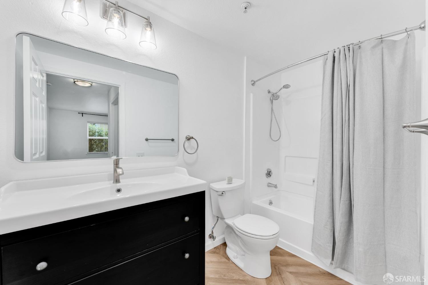 Detail Gallery Image 24 of 44 For 555 10th St #102,  Oakland,  CA 94607 - 2 Beds | 2 Baths
