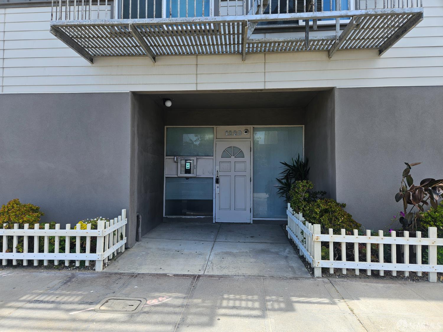 Photo #4: 425052795 Listing 