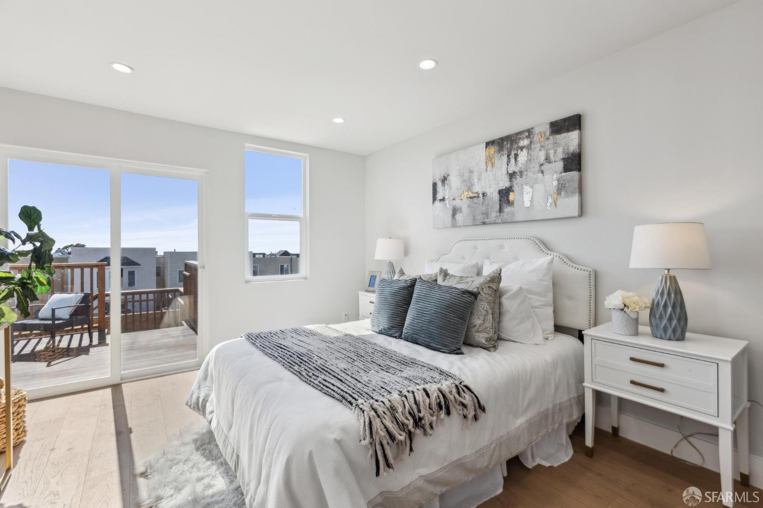 Detail Gallery Image 38 of 86 For 2055 42nd Ave, San Francisco,  CA 94116 - 3 Beds | 4 Baths