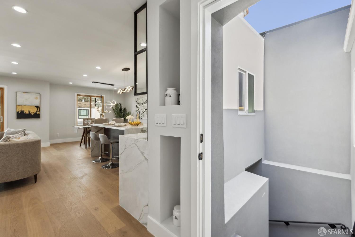 Detail Gallery Image 8 of 86 For 2055 42nd Ave, San Francisco,  CA 94116 - 3 Beds | 4 Baths