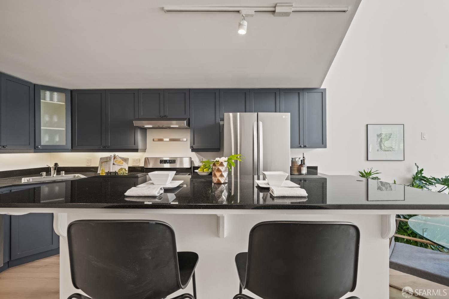 Detail Gallery Image 11 of 33 For 39 Boardman Pl #105,  San Francisco,  CA 94103 - 2 Beds | 2 Baths