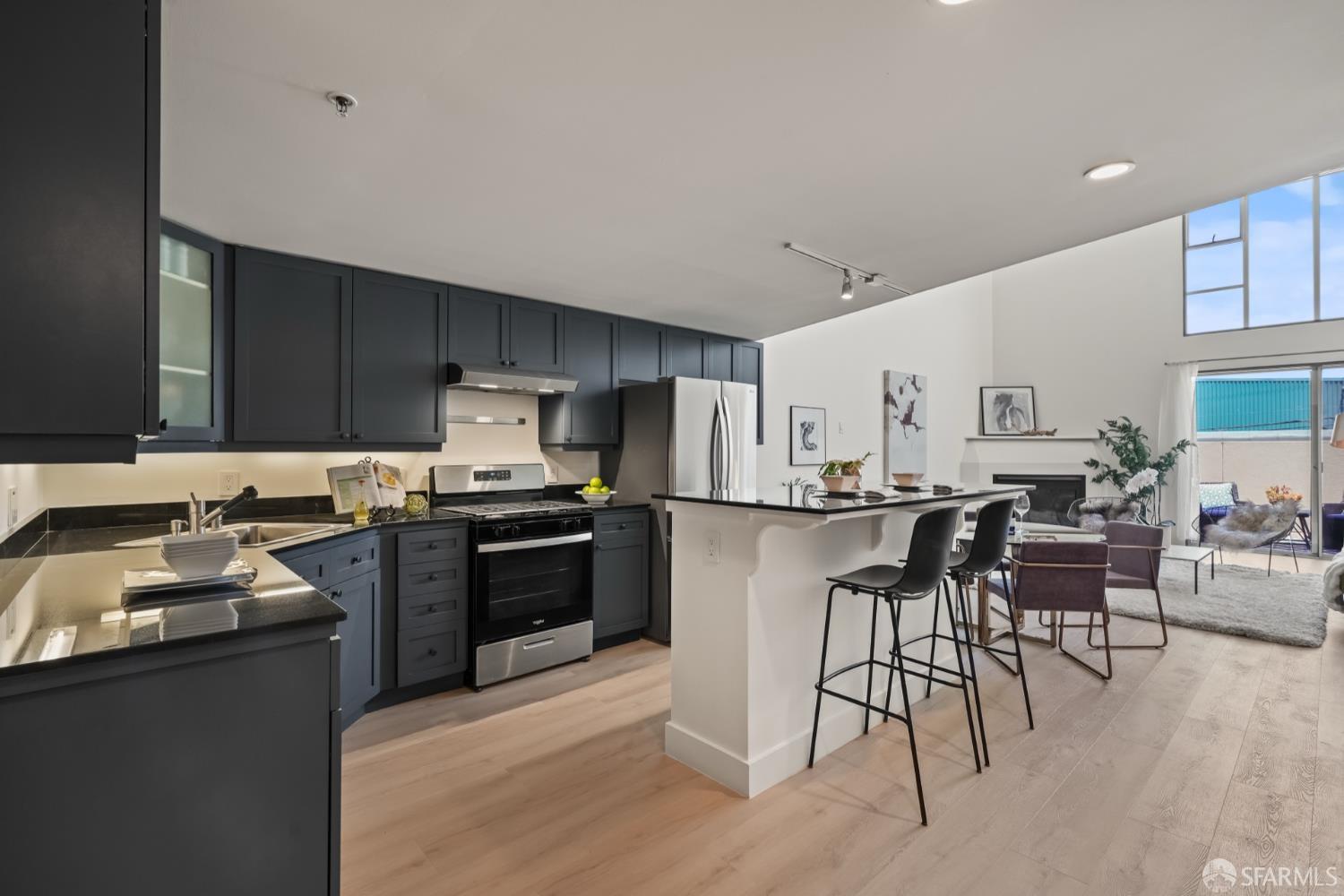 Detail Gallery Image 8 of 33 For 39 Boardman Pl #105,  San Francisco,  CA 94103 - 2 Beds | 2 Baths