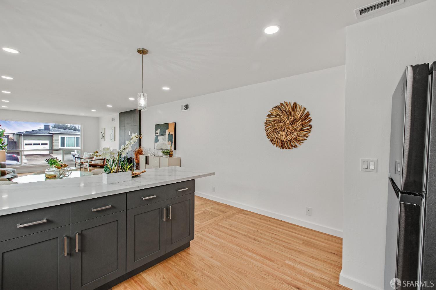 Detail Gallery Image 12 of 33 For 548 Skyline Dr, Daly City,  CA 94015 - 3 Beds | 2 Baths