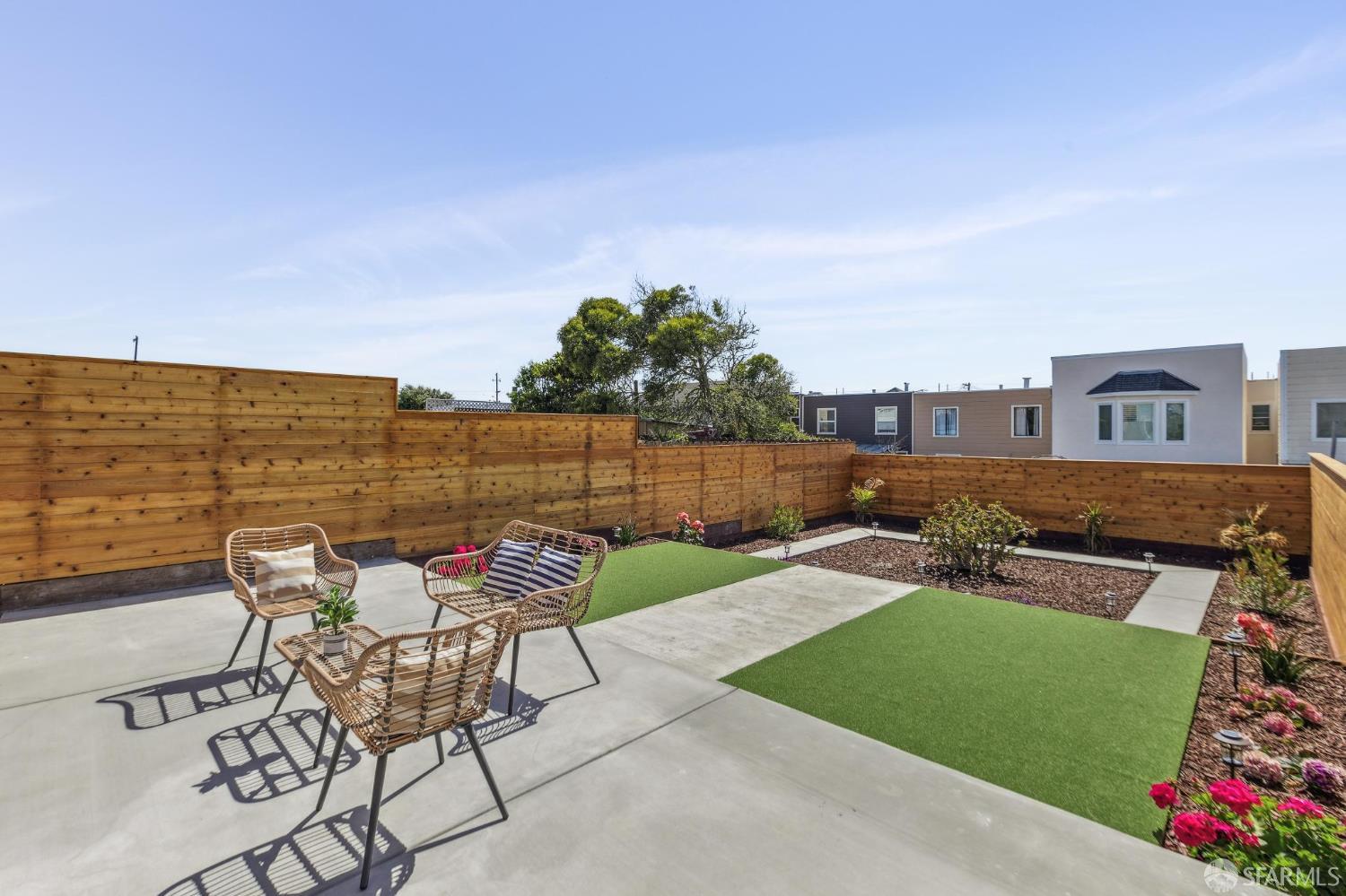 Detail Gallery Image 75 of 86 For 2055 42nd Ave, San Francisco,  CA 94116 - 3 Beds | 4 Baths