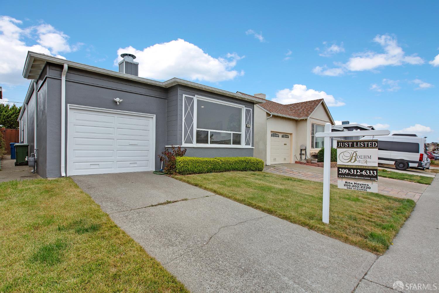 Detail Gallery Image 3 of 33 For 548 Skyline Dr, Daly City,  CA 94015 - 3 Beds | 2 Baths